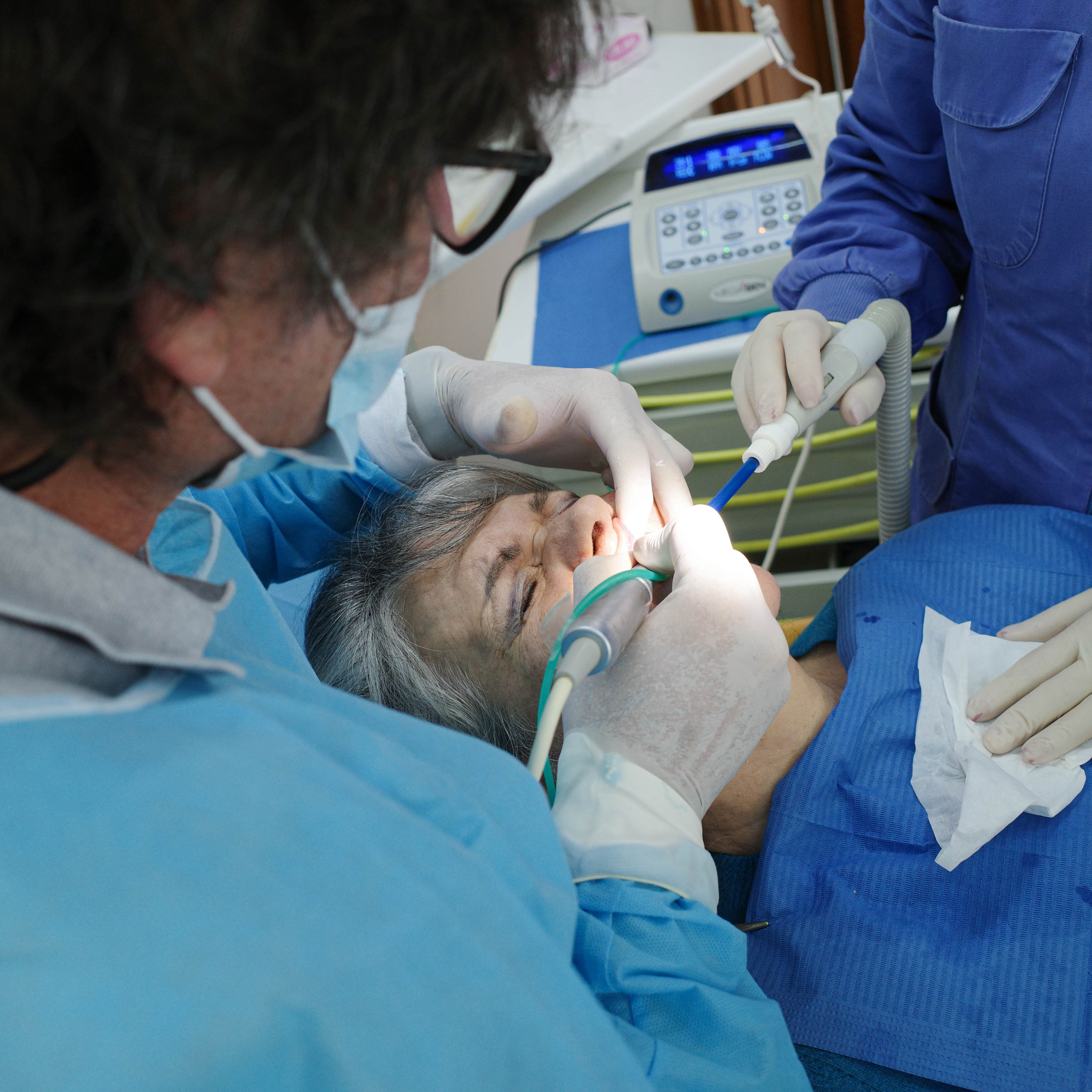 Impianti dentali in centro a Milano