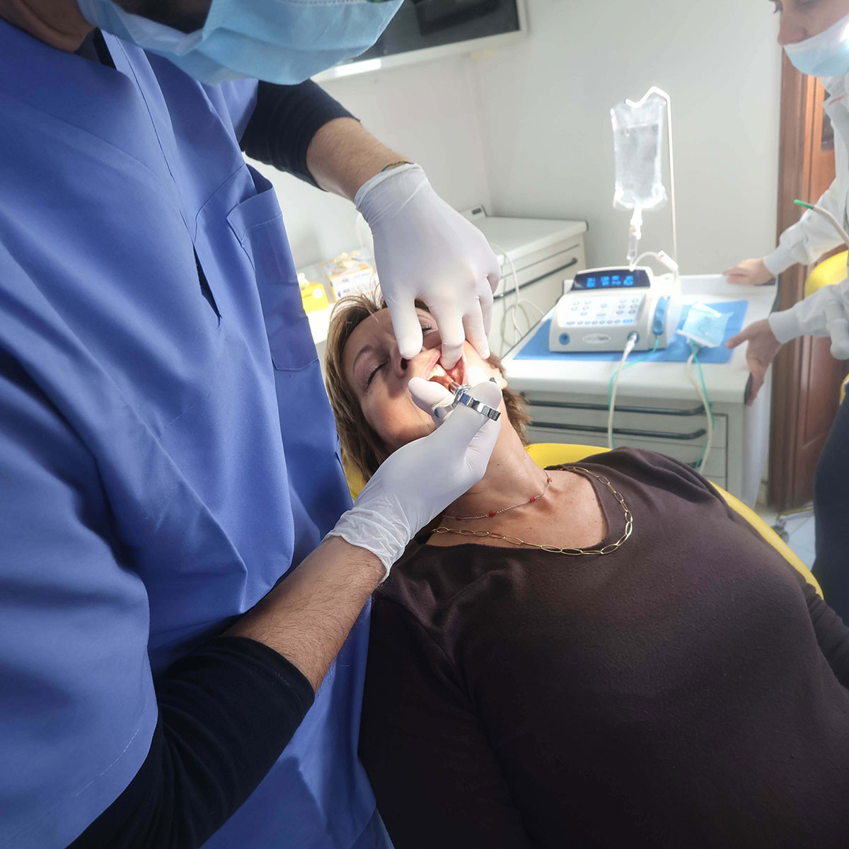 Eccellenza chirurgica nell'implantologia a milano