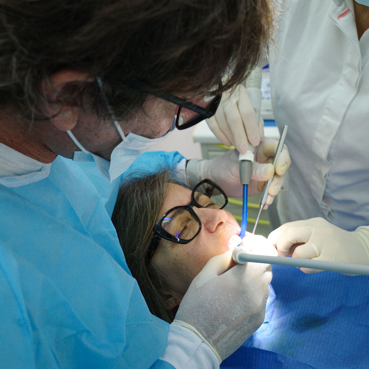 Impianti dentali in centro a Milano